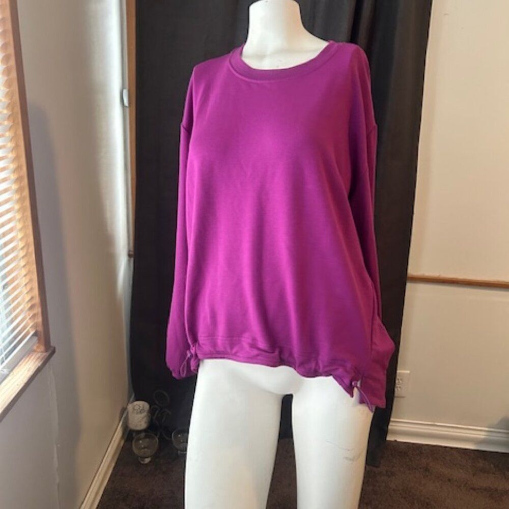 Sincerely Jules Woman Purple hi/lo cinch waist active wear top, size XL